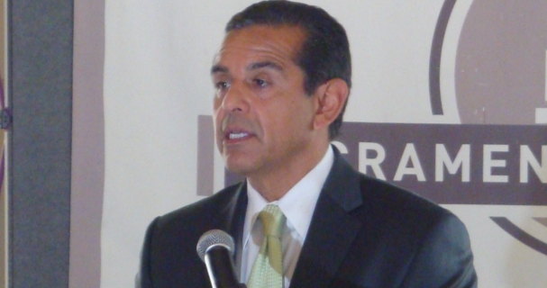 Post image for Do You Trust the Mayor of LA With Your Money?